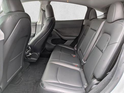 Used 2023 Tesla Model Y Long Range AWD/4WD image 19