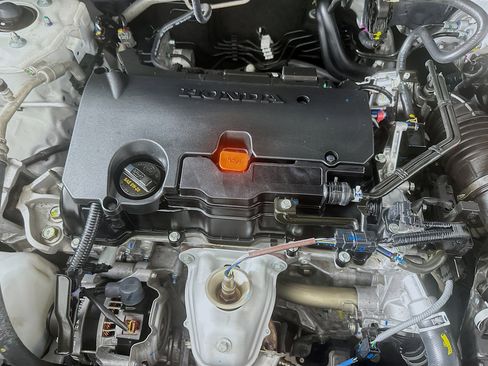 Used 2025 Honda HR-V Sport image 31