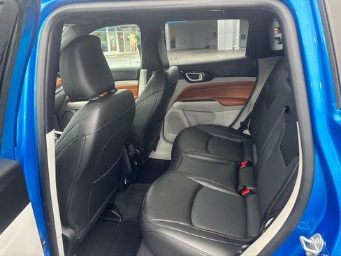 Used 2023 Jeep Compass Limited AWD/4WD image 13