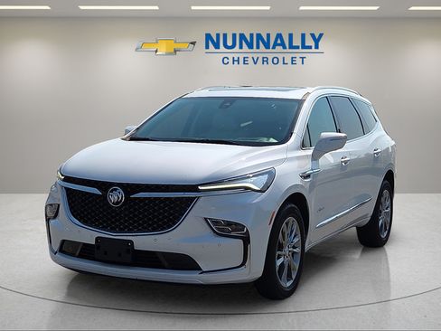 Used 2024 Buick Enclave Avenir w/ Avenir Technology Package AWD/4WD image 1