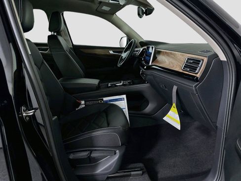 Certified 2026 Volkswagen Atlas SE FWD image 23
