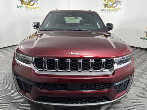 New 2026 Jeep Grand Cherokee Limited image 3