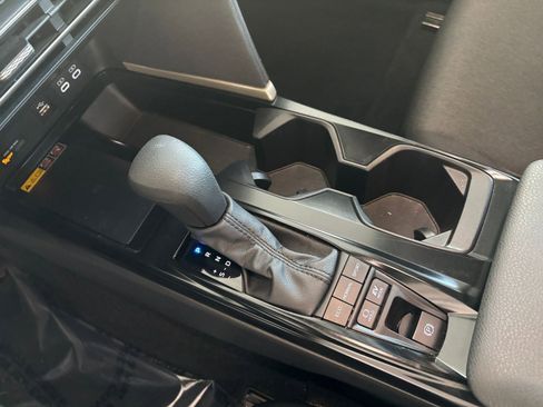 Used 2025 Toyota Camry LE image 40