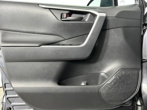Used 2023 Toyota RAV4 LE AWD/4WD image 24