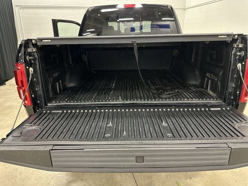 Used 2016 Ford F150 Platinum w/ Equipment Group 701A Luxury image 32