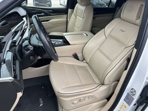 Used 2023 Cadillac Escalade ESV Premium Luxury image 14