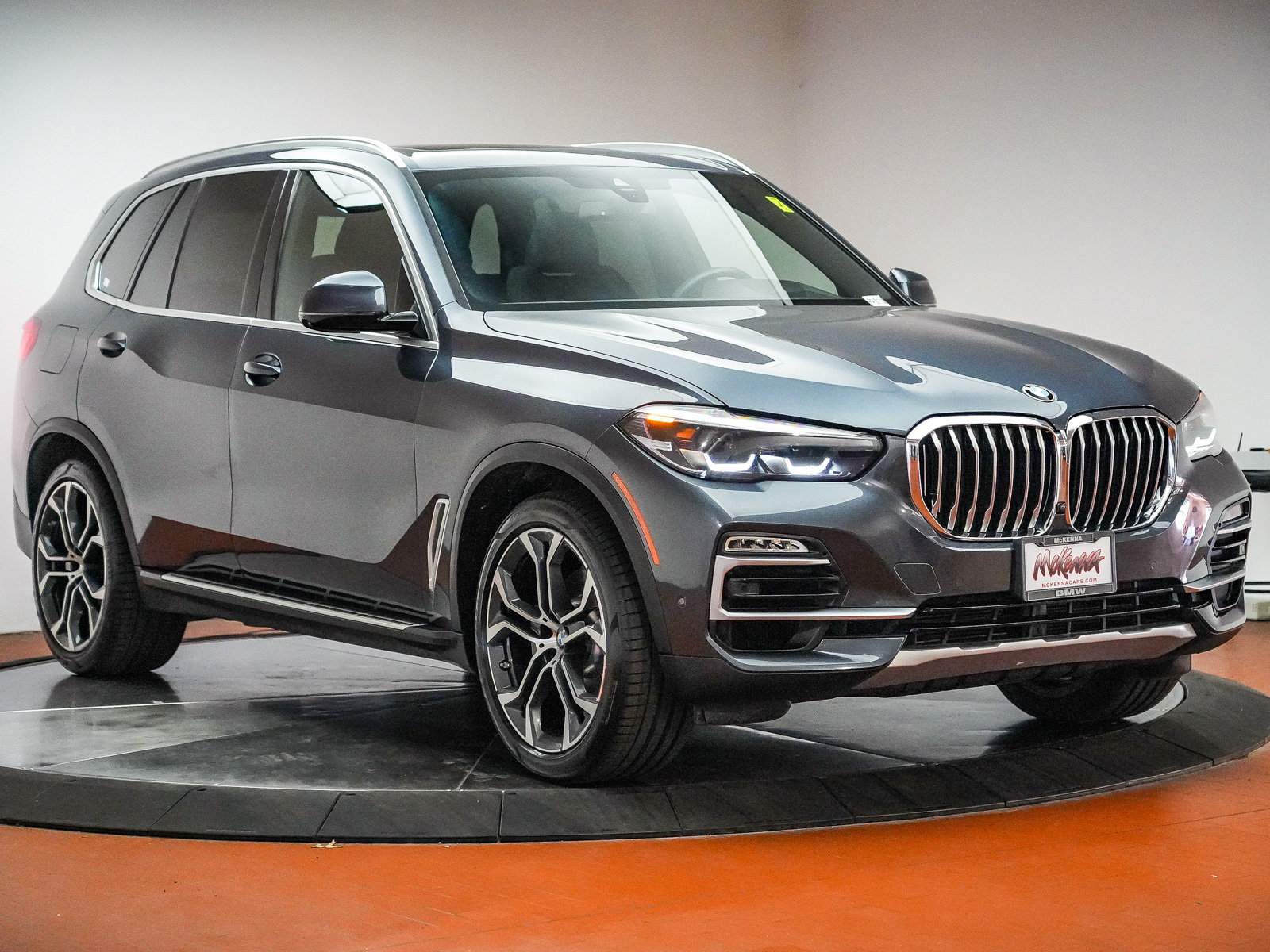 Used 2021 BMW X5 sDrive40i w/ Premium Package RWD image 3