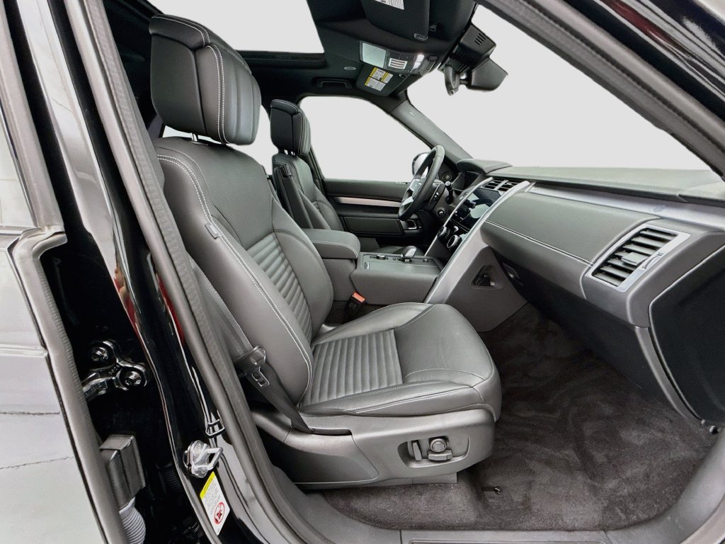 Used 2026 Land Rover Discovery Limited Edition AWD/4WD image 19