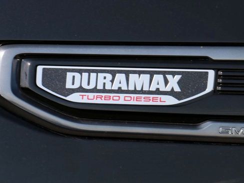 Used 2023 GMC Sierra 1500 AT4 w/ Technology Package image 11