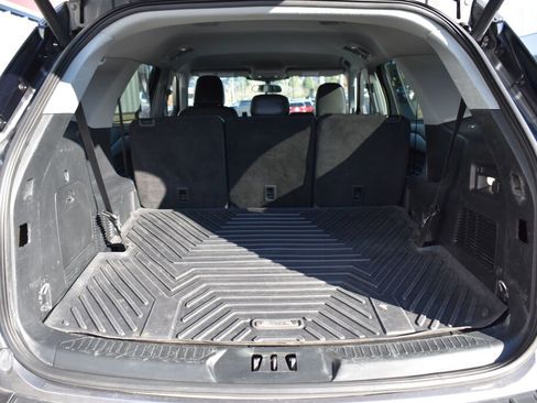 Used 2023 Ford Explorer XLT w/ Equipment Group 202A image 21