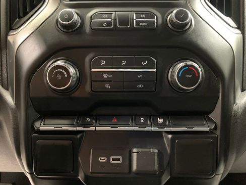 Used 2020 Chevrolet Silverado 1500 LT image 8