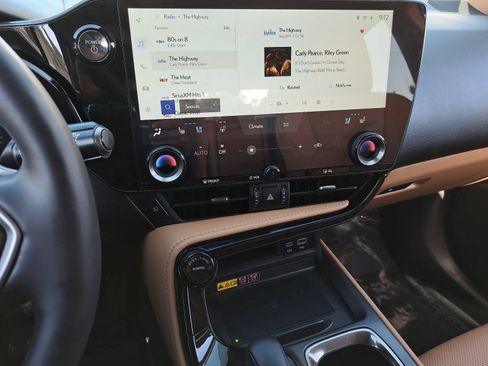 Used 2026 Lexus NX 350h AWD w/ Accessory Package (2T) image 21