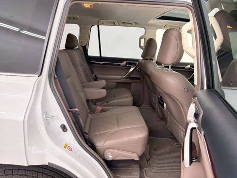 Used 2019 Lexus GX 460 Luxury AWD/4WD image 28