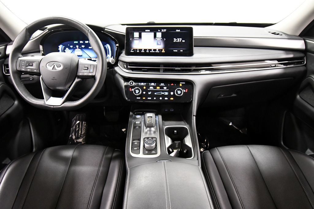 Used 2025 INFINITI QX60 Luxe AWD/4WD image 3