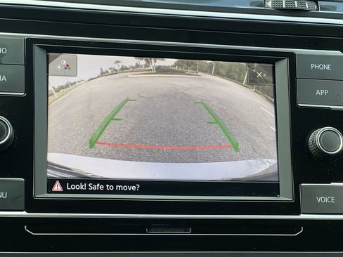 Certified 2024 Volkswagen Tiguan S image 18