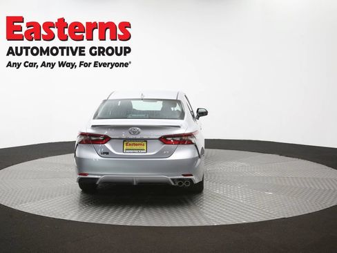 Used 2021 Toyota Camry SE w/ Carpet Mat Package (TMS) FWD image 37