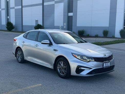Used 2019 Kia Optima LX FWD image 3