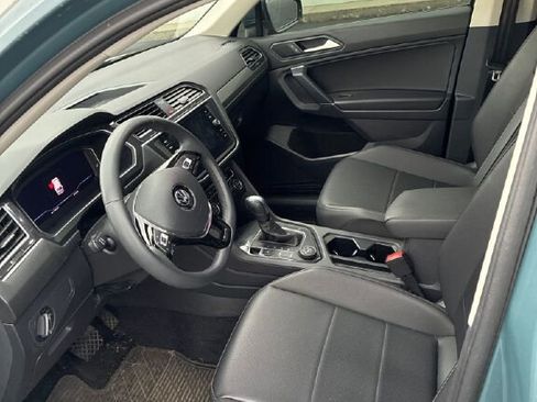 Used 2020 Volkswagen Tiguan SEL image 9