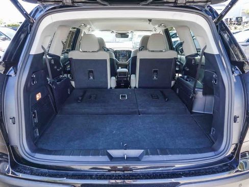 Used 2023 Subaru Ascent Premium w/ Convenience Package AWD/4WD image 24