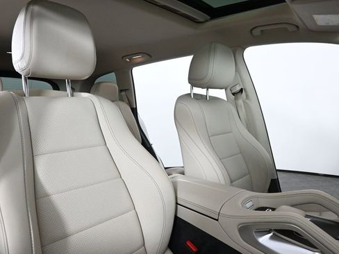 Used 2020 Mercedes-Benz GLS 450 4MATIC image 22