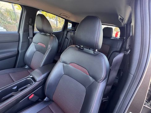 Certified 2025 Nissan Kicks SR FWD image 13