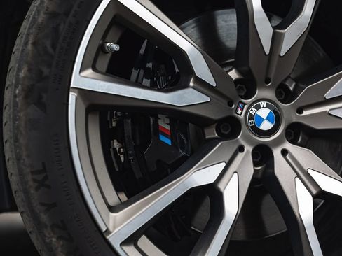 Used 2021 BMW X7 M50i w/ Executive Package AWD/4WD image 5