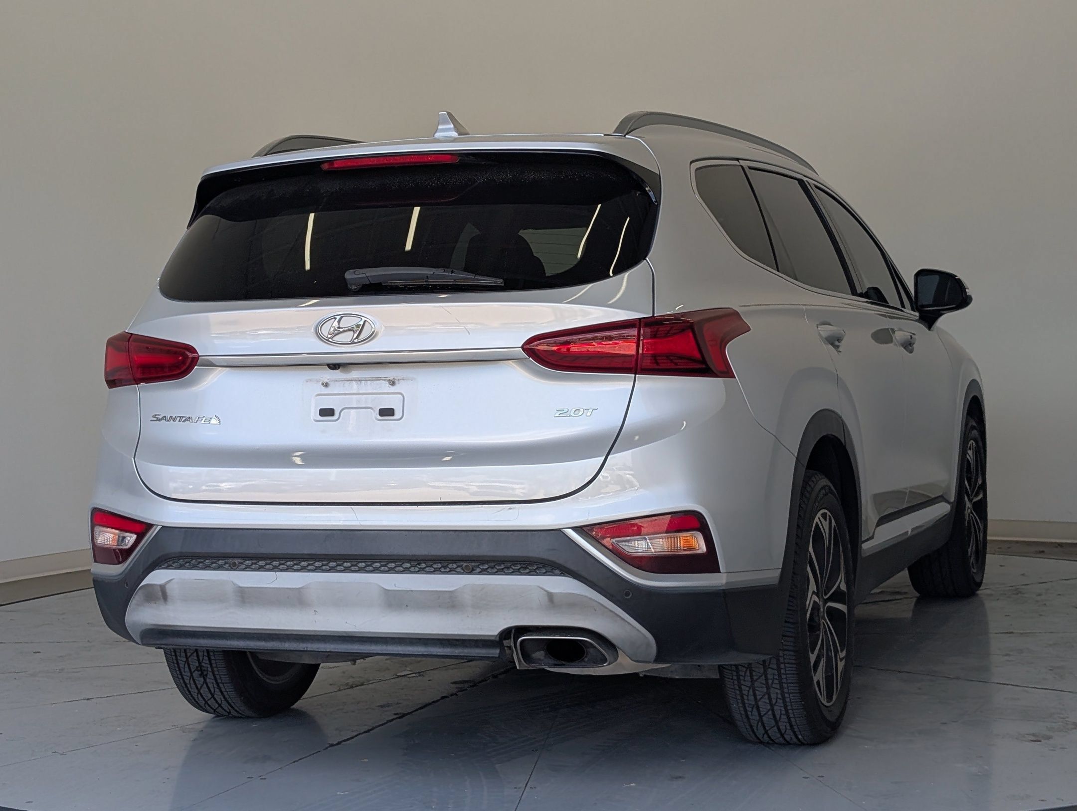 Used 2019 Hyundai Santa Fe Limited FWD image 3