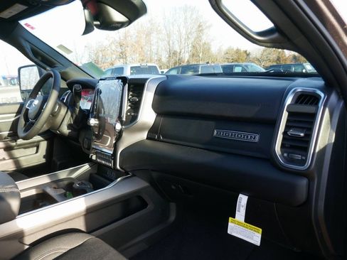 New 2026 RAM 2500 Big Horn AWD/4WD image 11