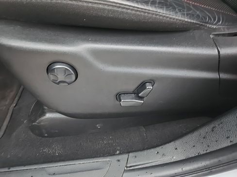 Used 2023 Dodge Durango GT image 38