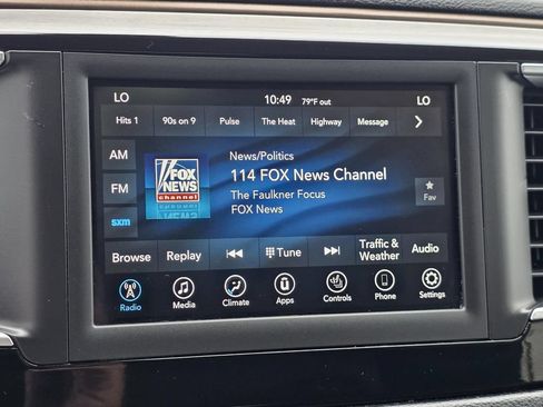 Used 2019 Chrysler Pacifica Touring-L FWD image 21