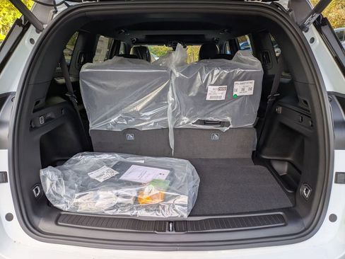 New 2025 Jeep Grand Cherokee L Altitude image 26