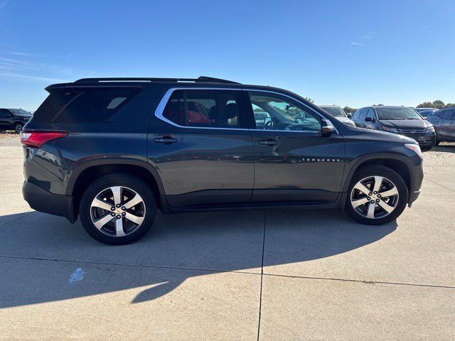 Used 2020 Chevrolet Traverse LT w/ LT Premium Package AWD/4WD image 8