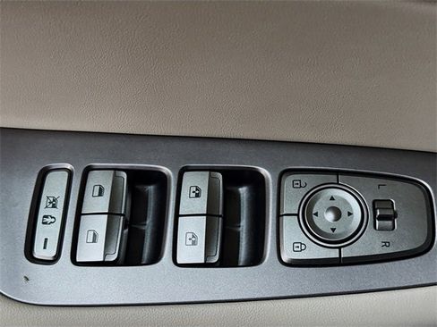 Used 2022 Hyundai Palisade SEL w/ Premium Package image 11