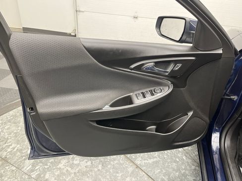 Used 2018 Chevrolet Malibu LT image 6