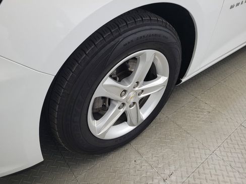 Used 2022 Chevrolet Malibu LS w/ Driver Confidence Package II FWD image 31