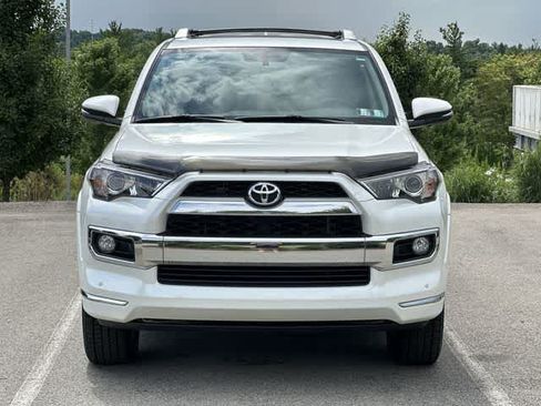 Used 2018 Toyota 4Runner Limited AWD/4WD image 32