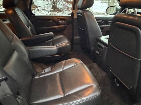 Used 2011 GMC Yukon Denali image 11