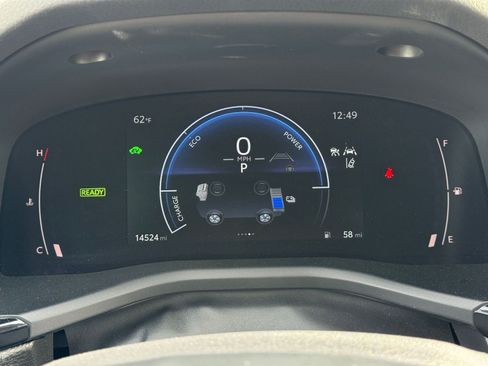 Used 2025 Toyota Camry LE image 40