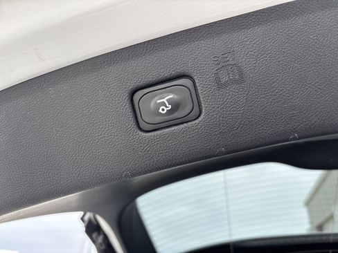 Used 2024 Ford Edge SEL w/ Convenience Package image 30