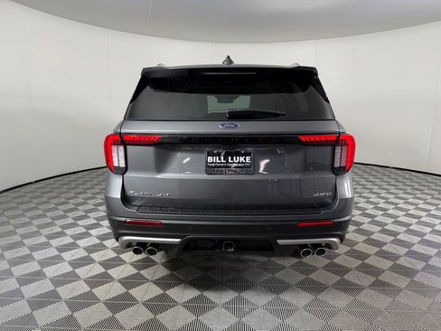 Used 2025 Ford Explorer Platinum w/ Ultimate Package image 7