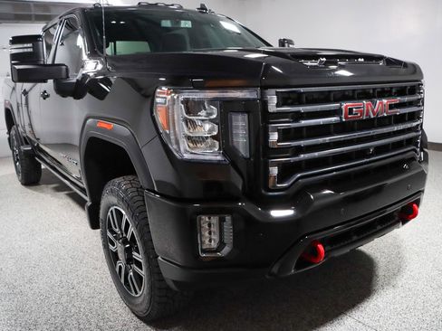 Used 2023 GMC Sierra 2500 AT4 w/ AT4 Preferred Package AWD/4WD image 5