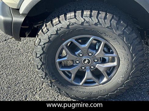New 2025 Ford Bronco Badlands image 11