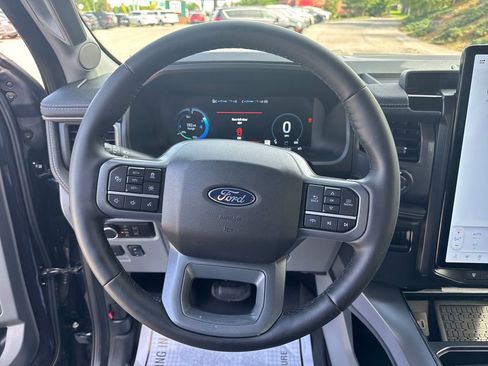 Used 2025 Ford F150 Lightning Flash AWD/4WD image 15
