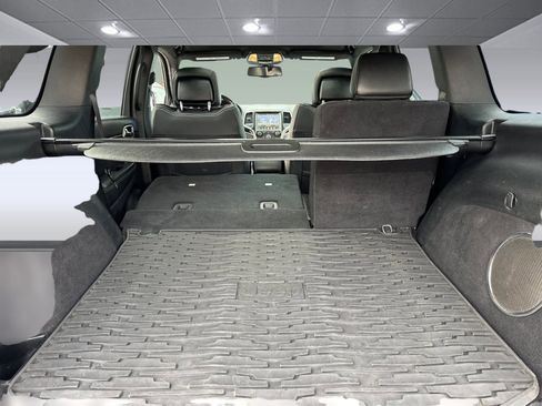 Used 2016 Jeep Grand Cherokee Overland image 33