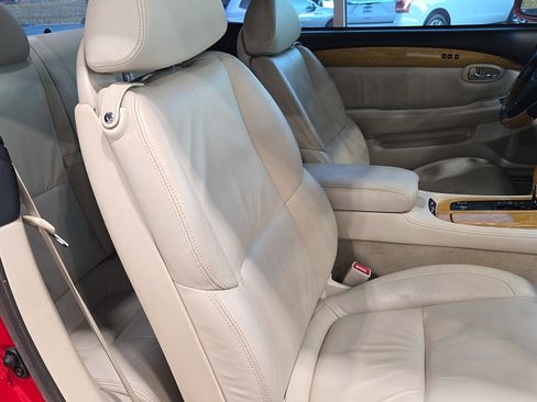 Used 2003 Lexus SC 430 Convertible image 4