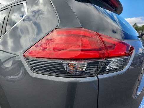 Used 2017 Nissan Rogue S image 35