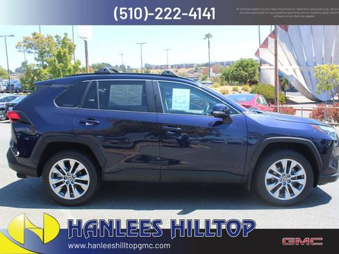Used 2023 Toyota RAV4 XLE Premium FWD image 6