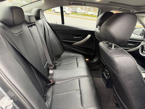 Used 2014 BMW 320i Sedan RWD image 21