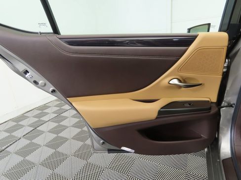 Used 2019 Lexus ES 350 w/ Premium Package image 25