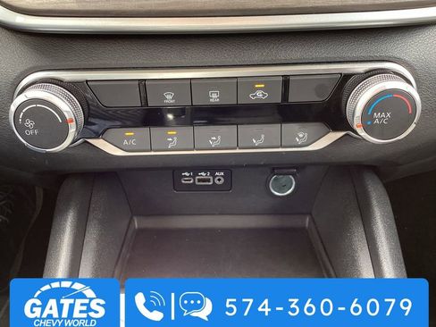 Used 2025 Nissan Altima 2.5 SV image 17